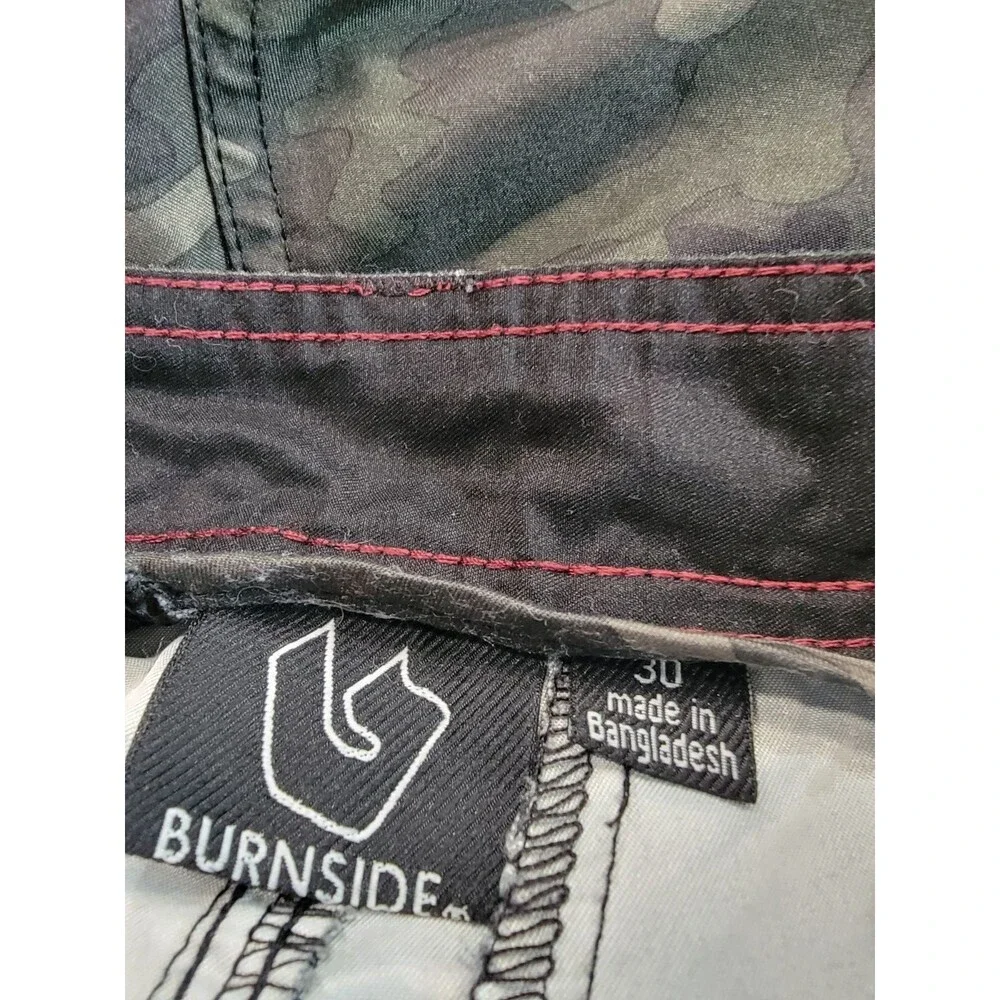 Burnside Camo Cargo Shorts Men’s Size 30 Zip Pocket Military Style
